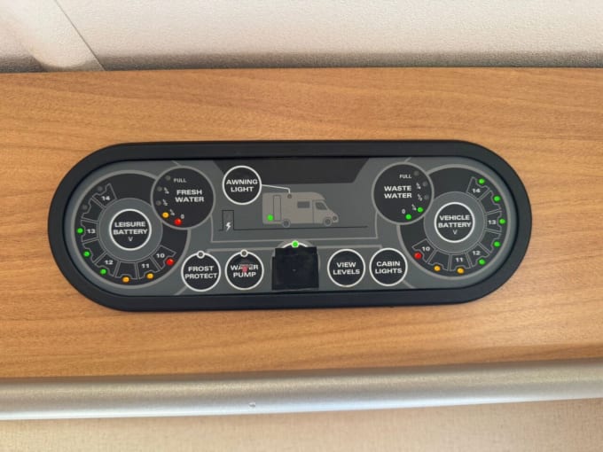 2025 Swift Voyager 680 Fb