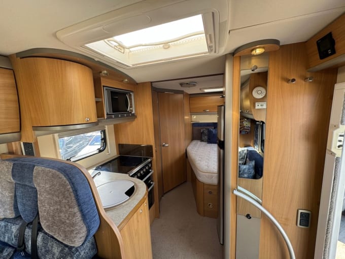 2025 Swift Voyager 680 Fb
