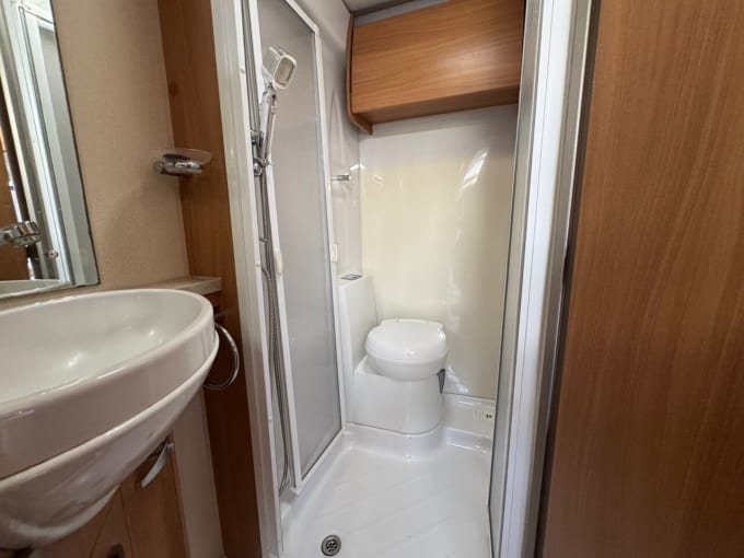 2025 Swift Voyager 680 Fb