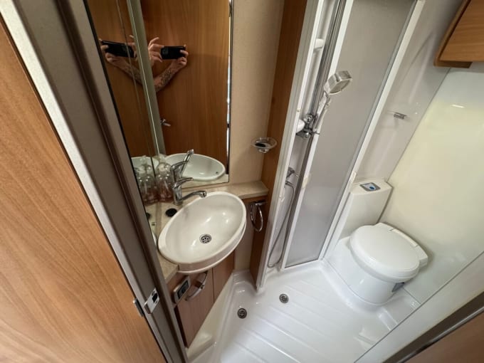 2025 Swift Voyager 680 Fb