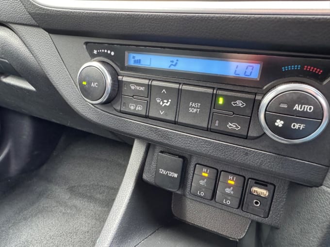 2014 Toyota Auris