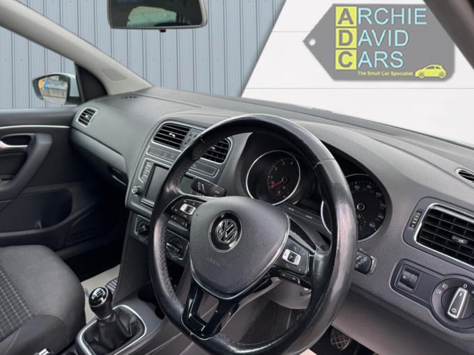 2017 Volkswagen Polo