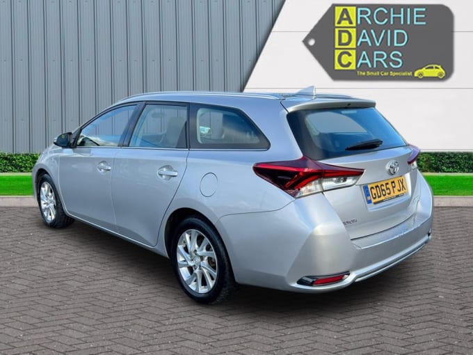 2015 Toyota Auris