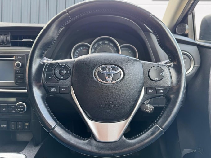2014 Toyota Auris