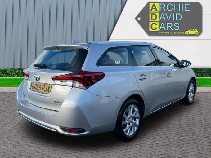 2015 Toyota Auris