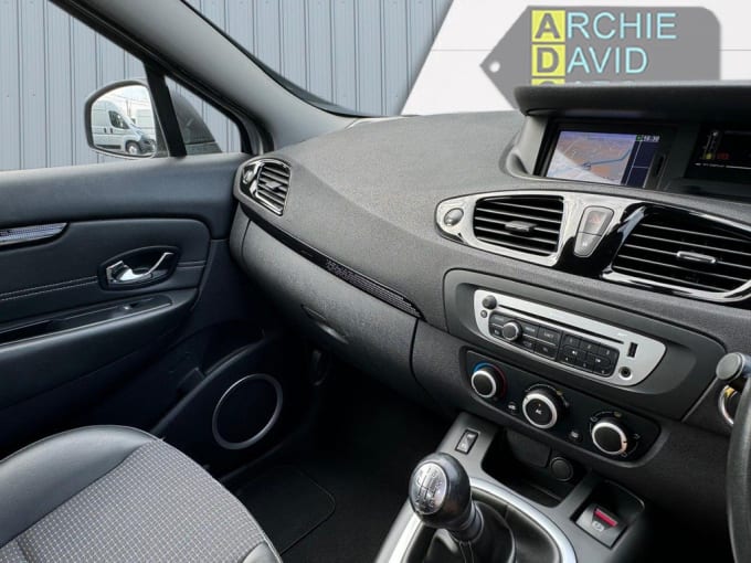 2012 Renault Grand Scenic