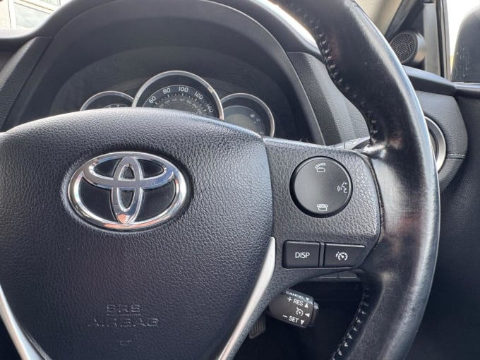 2014 Toyota Auris