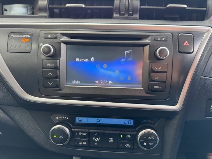 2014 Toyota Auris