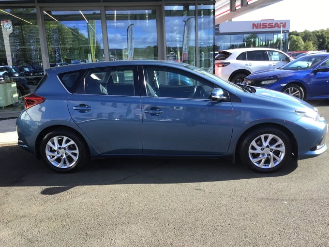 2015 Toyota Auris