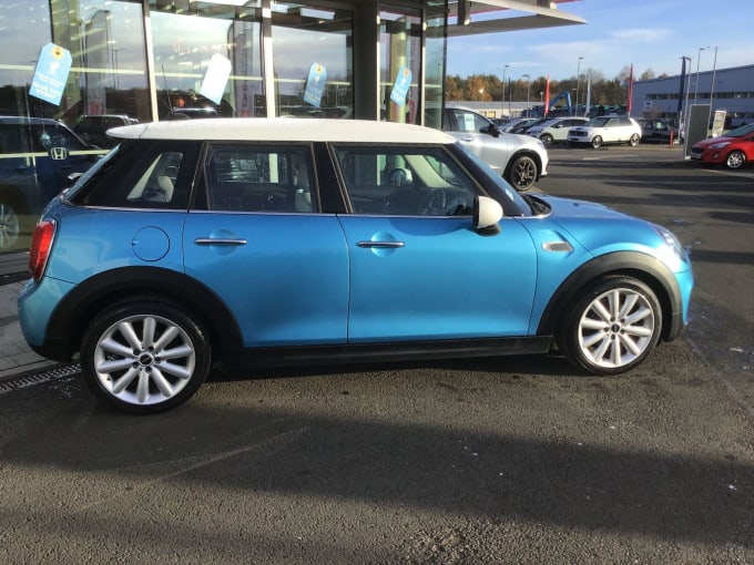 2018 Mini Hatch