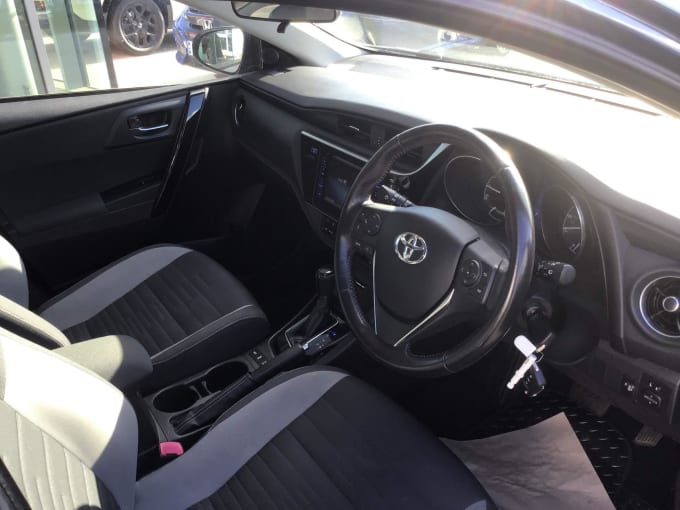 2015 Toyota Auris