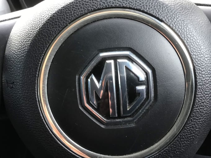 2019 Mg Mg3