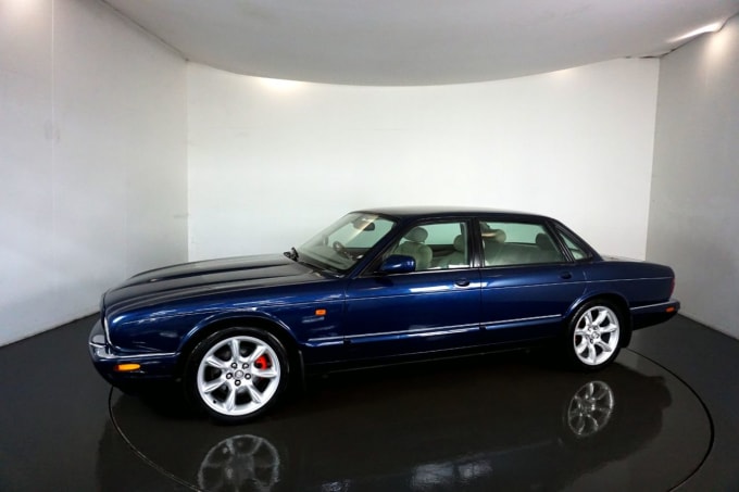 2000 Jaguar V8 Xj Srs