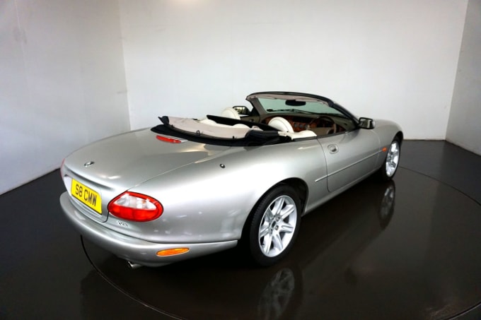 2024 Jaguar Xk8