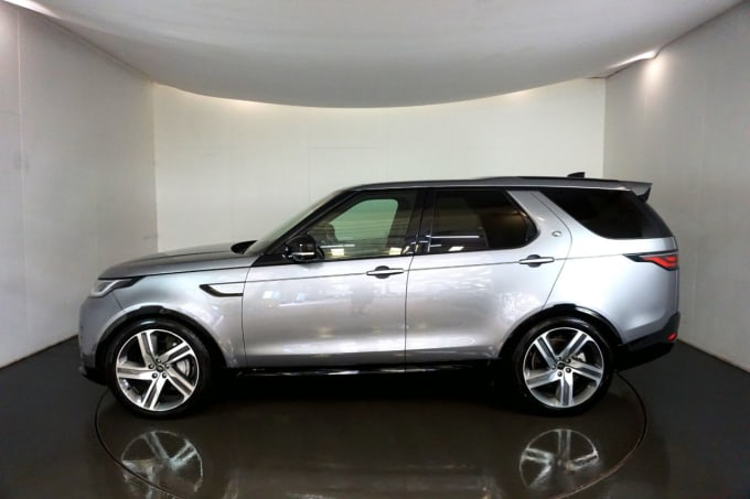 2024 Land Rover Discovery 5