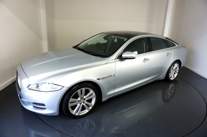 2025 Jaguar Xj