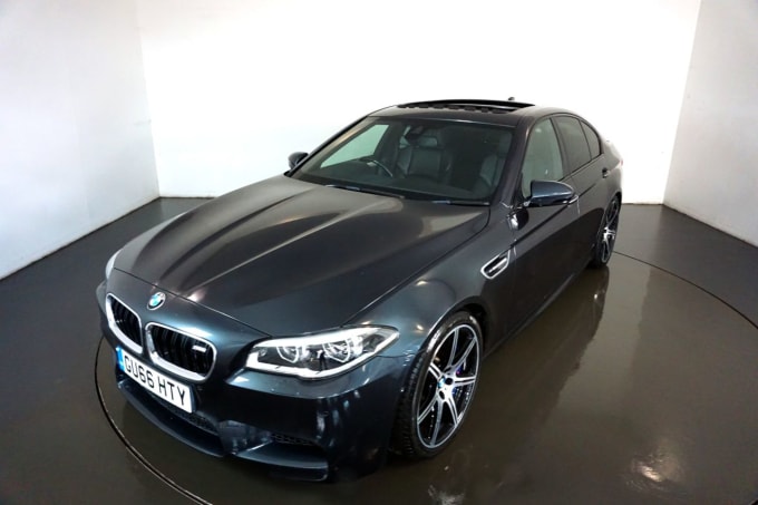 2025 BMW M5