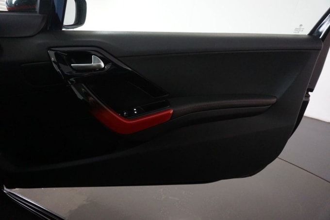 2014 Peugeot 208