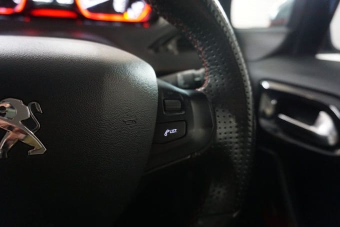 2014 Peugeot 208