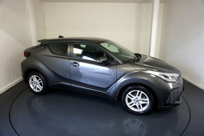 2025 Toyota C-hr