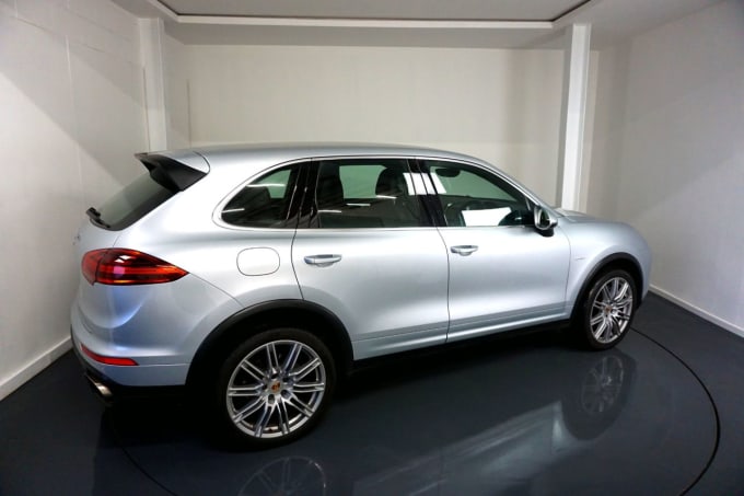 2025 Porsche Cayenne