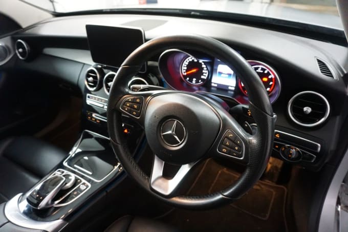 2025 Mercedes-benz C-class