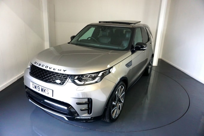 2025 Land Rover Discovery 5