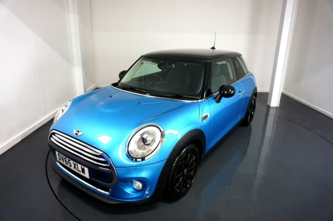 2025 Mini Hatch