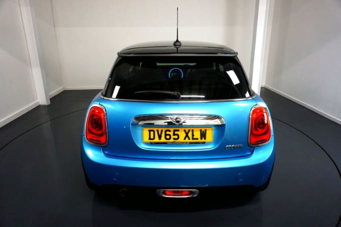 2025 Mini Hatch