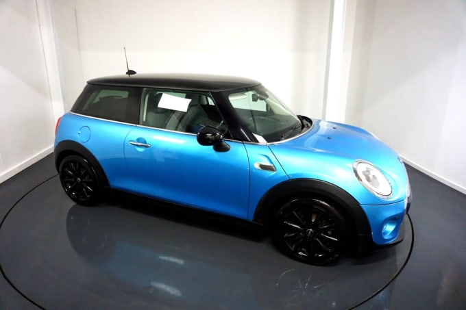 2025 Mini Hatch