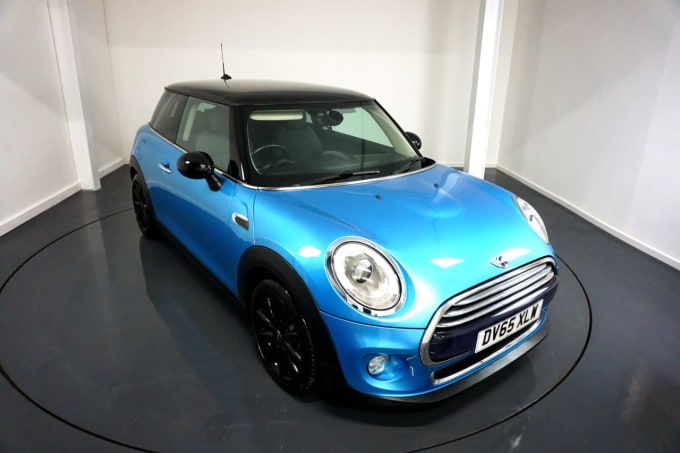 2025 Mini Hatch