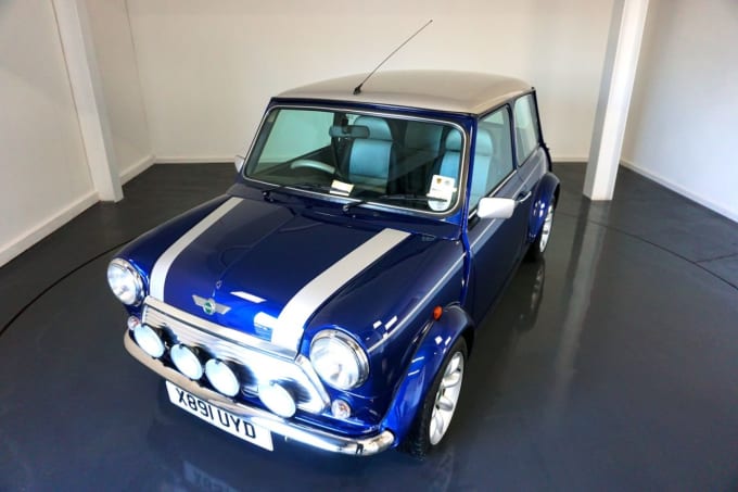 2025 Rover Mini