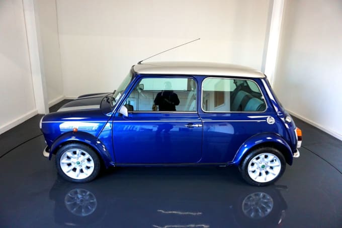 2025 Rover Mini