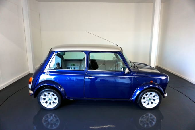 2025 Rover Mini