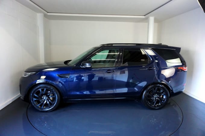 2025 Land Rover Discovery 5