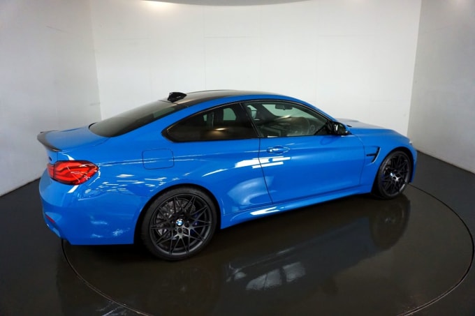 2025 BMW M4