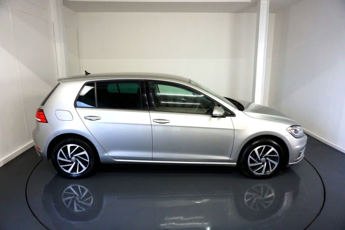 2025 Volkswagen Golf