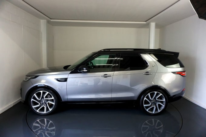 2025 Land Rover Discovery 5