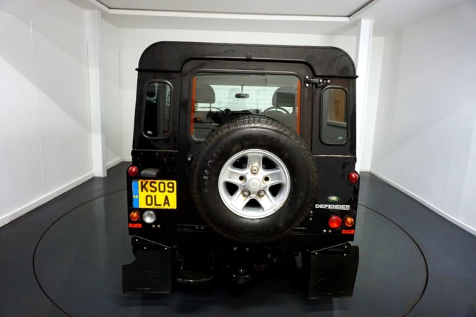 2025 Land Rover Defender 90