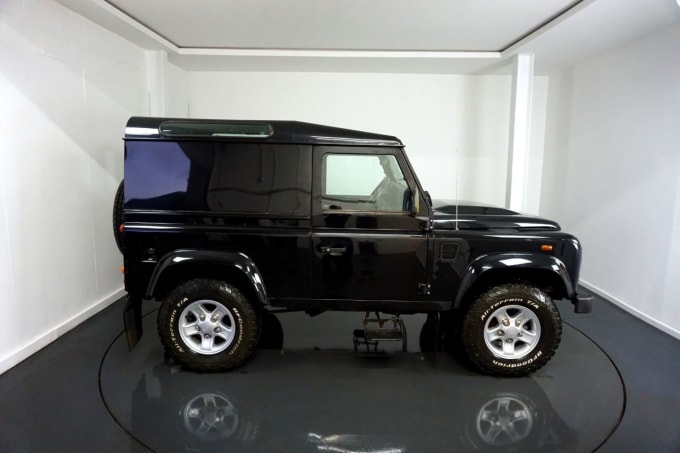 2025 Land Rover Defender 90