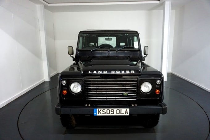 2025 Land Rover Defender 90