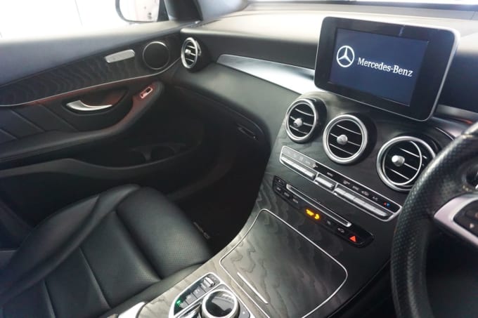 2025 Mercedes-benz Glc-class