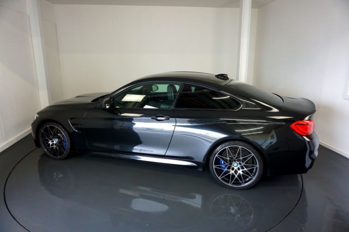 2025 BMW M4