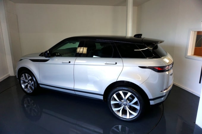 2025 Land Rover Range Rover Evoque