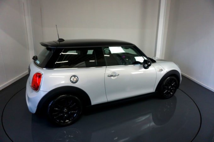 2025 Mini Hatch