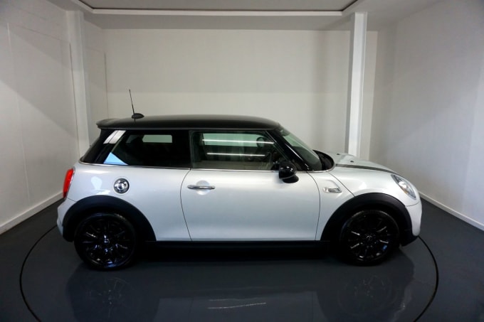 2025 Mini Hatch