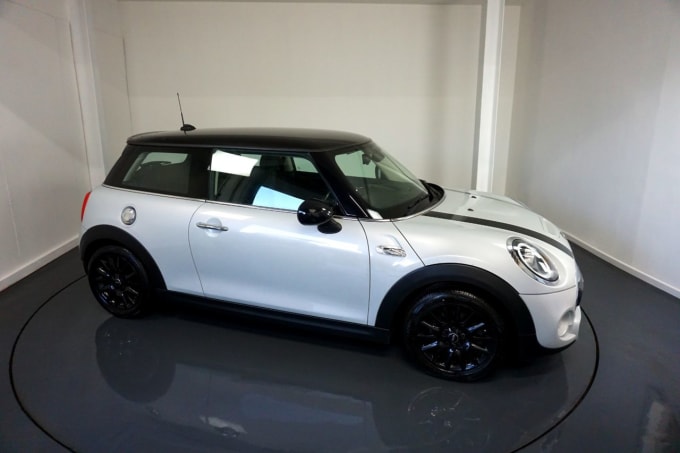 2025 Mini Hatch