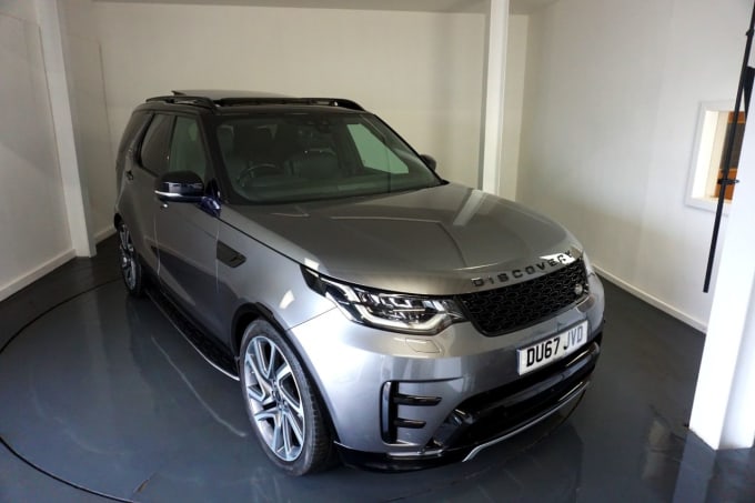 2025 Land Rover Discovery 5