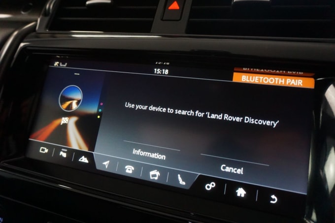 2025 Land Rover Discovery 5