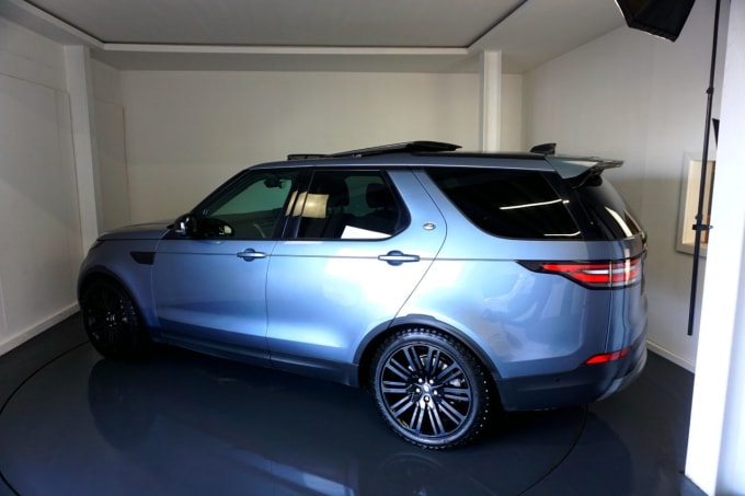 2025 Land Rover Discovery 5